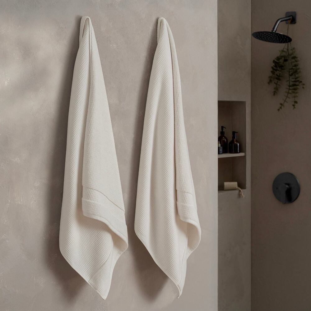 8 WelHome Waffle Bath Towels
